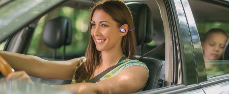 Wireless open-back headphones with touchscreen